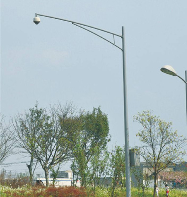 燕尾式道路監控（kòng）杆