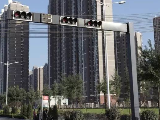 交通信號燈杆件